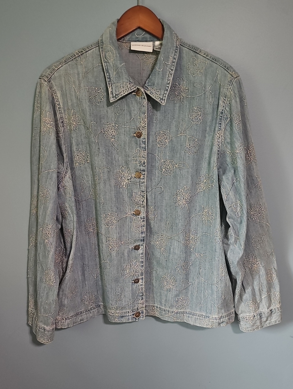 Alfred Dunner Light Blue Embroidered Denim Size 18